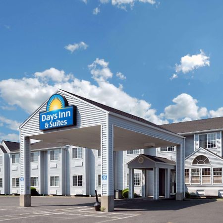 Days Inn & Suites By Wyndham Spokane Airport Еъруей Хайтс Екстериор снимка