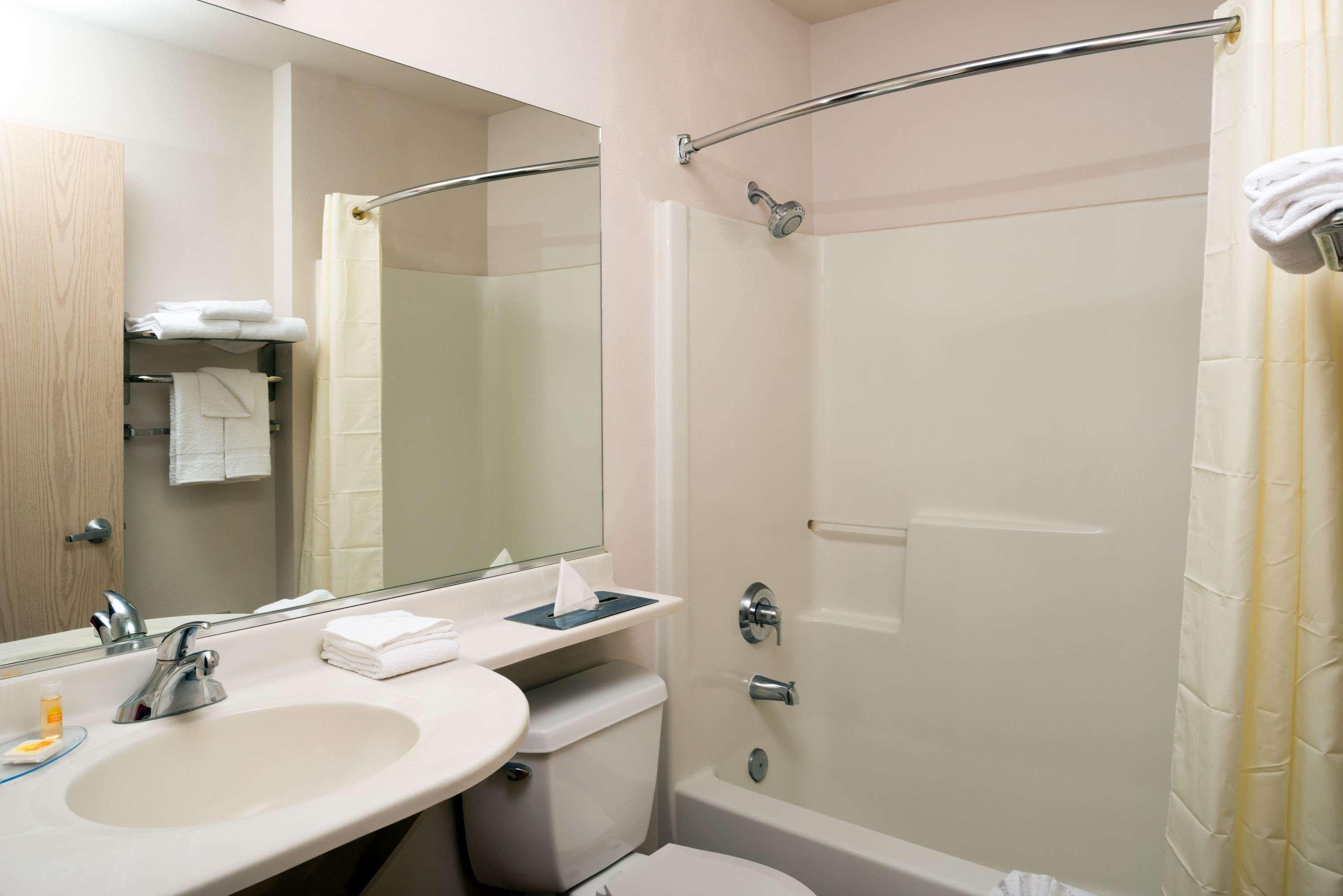 Days Inn & Suites By Wyndham Spokane Airport Еъруей Хайтс Екстериор снимка
